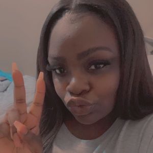 Meet your Posher, Brittney